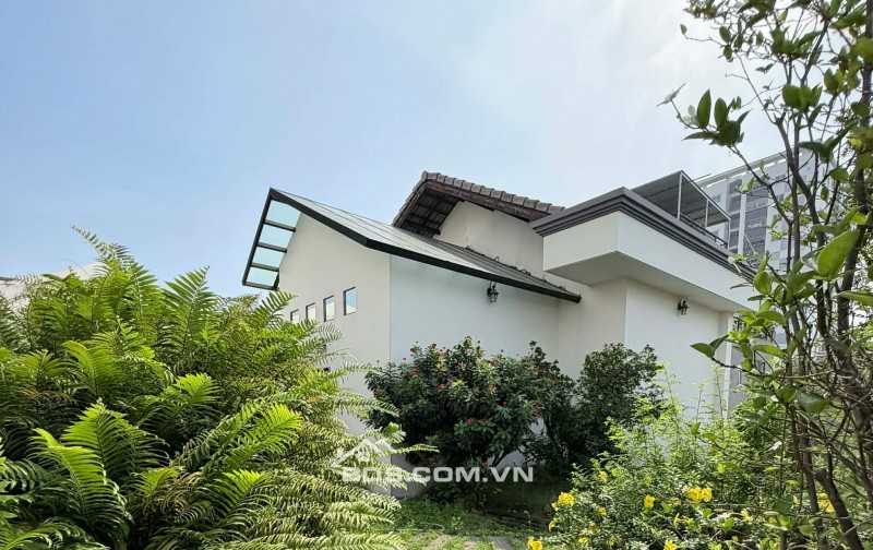 BÁN BIỆT THỰ LÔ GÓC 2 MẶT TIỀN KDC PHÚ MỸ – Q7 – NGANG LỚN 25M x DÀI 19M(478M2) – CÓ HẦM – SÂN VƯỜN – SIÊU PHẨM HIẾM CÓ CĂN THỨ 2