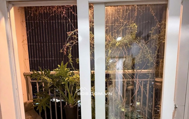 12tr5/th, Căn góc, 2PN, 2WC, C/c Screc, Trường Sa, P12, Q3.