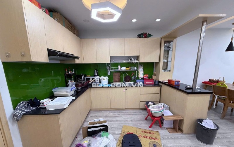 12tr5/th, Căn góc, 2PN, 2WC, C/c Screc, Trường Sa, P12, Q3.