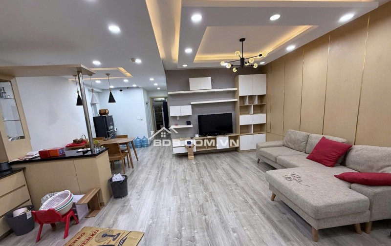 12tr5/th, Căn góc, 2PN, 2WC, C/c Screc, Trường Sa, P12, Q3.