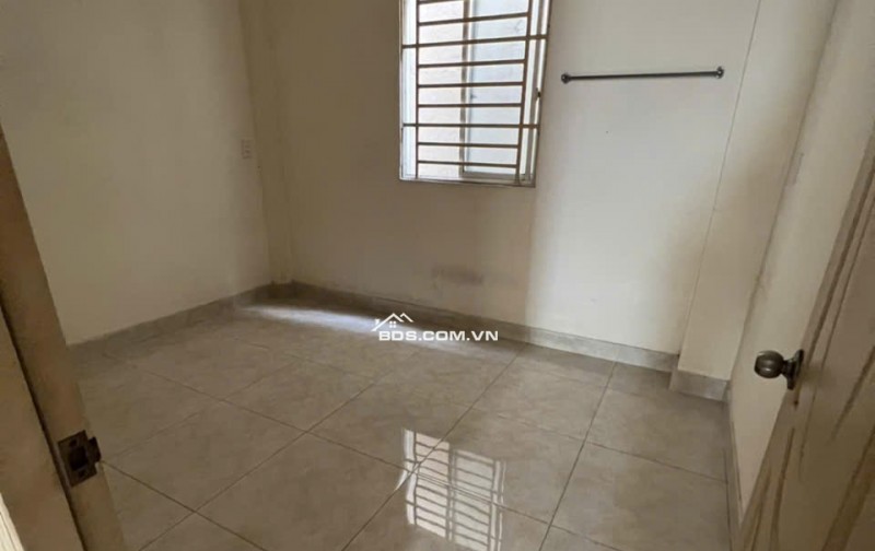 Nhà 3 lầu Phạm Văn Chí P7 Quận 6 giá 5 tỷ 600 còn bớt