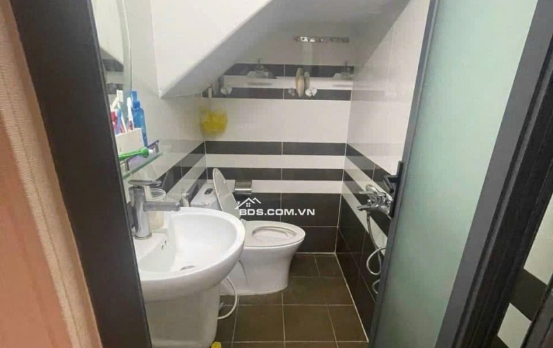 nhà 4 tầng Mai Xuân Thưởng P4 Q6 (4x15,5) giá 8,5 tỷ TL