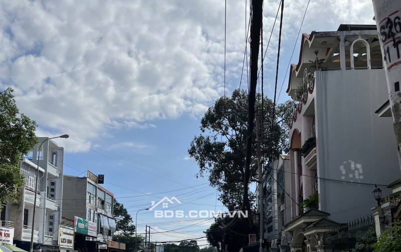 Nhà 3 lầu đường số 26 Bình Phú 1 P11 Q6 (4,4x25) giá 18 tỷ 700