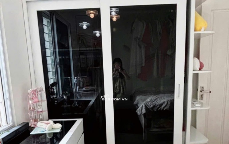 C/c Oriental Plaza, TP, 110m2, Căn Góc, 3PN, 2WC, Nội thất, giá 15tr5/th