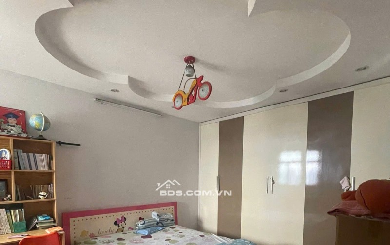 Căn hộ Nam Kỹ Khởi Nghĩa, Q3, 97m2, 2PN, 1WC, Thang bộ, 10tr5/th.