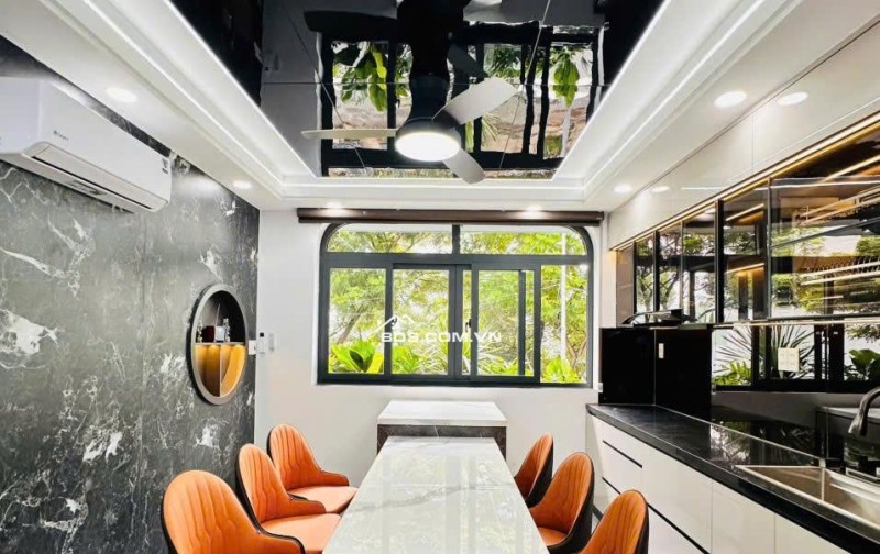 NHÀ MỚI ĐÓN TẾT 70M2 GIÁ 3TỶ1 TRUNG TÂM THỦ DẦU MỘT, SỔ HỒNG RIÊNG.