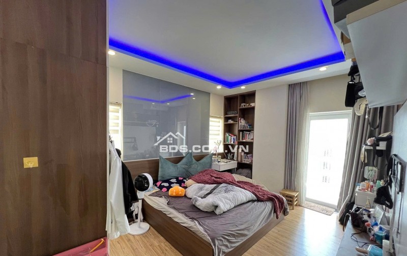 Căn Góc, chung cư Oriental, Âu Cơ, TP: 3p ngủ, 117m2, đầy đủ NT, 15tr5/th.