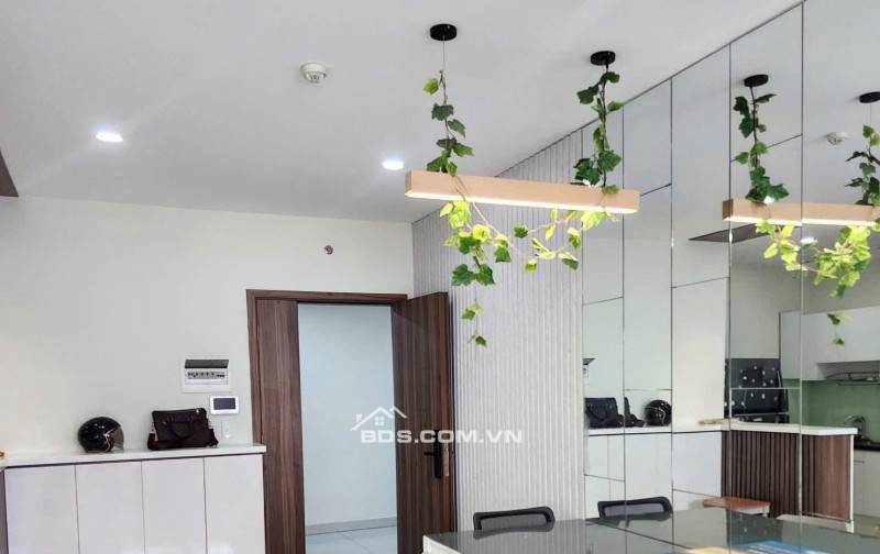 Giá 12tr/th, C/h Harmona, Trương Công Định, TB: 81m2, 2p ngủ, 2wc, Nội thất.