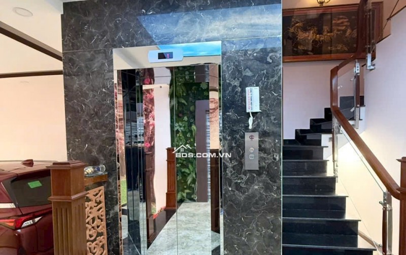 Nhà 3 Tầng Mới Hiện Đại Có Thang Máy Tiện Nghi Trong Khu Đô Thị Văn Minh Ở Nha Trang.