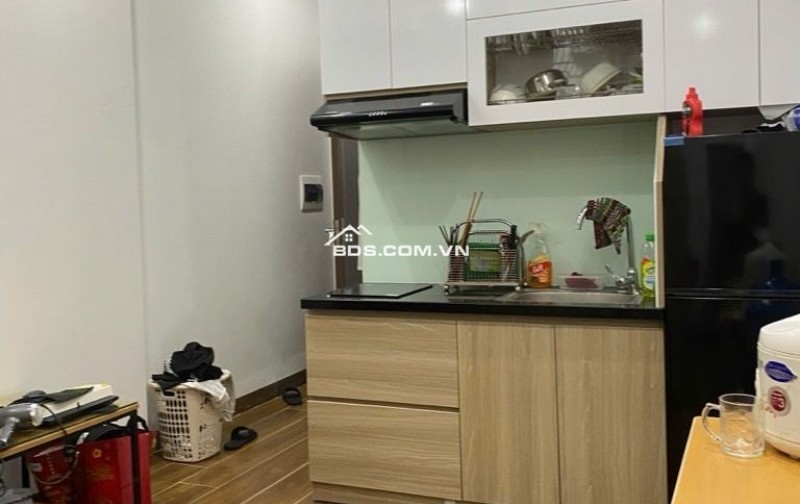 Ô TÔ LÙI CỬA - THOÁNG TRƯỚC SAU - CÁCH PHỐ 10M - 6 TẦNG THANG MÁY - 8 PHÒNG VÍP - 500 TRIỆU/1Năm