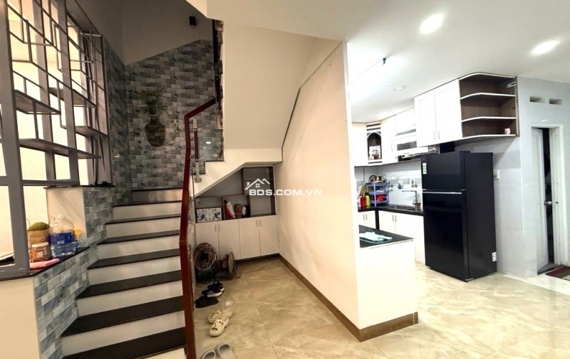 NHÀ ĐẸP 135M2, ĐƯỜNG 1A HOÀNG HỮU NAM, Q9 KẾT NỐI NHIỀU TIỆN ÍCH 6TỶ85