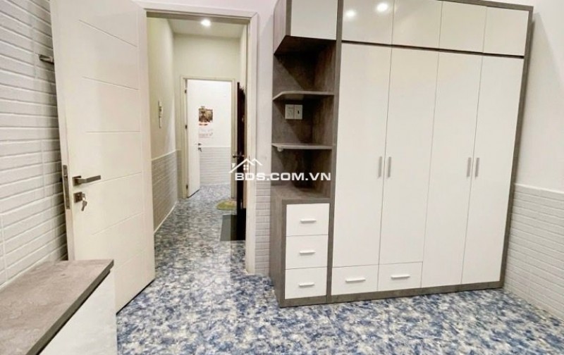 HẺM THÔNG PHAN VĂN TRỊ P.11 BÌNH THẠNH - 30M RA MẶT TIỀN - 4 TẦNG BTCT 5PN MỚI ĐẸP - DT 36M² (3.6x10) - SD 140M² SỔ A4 - CHỈ 6.x TỶ.