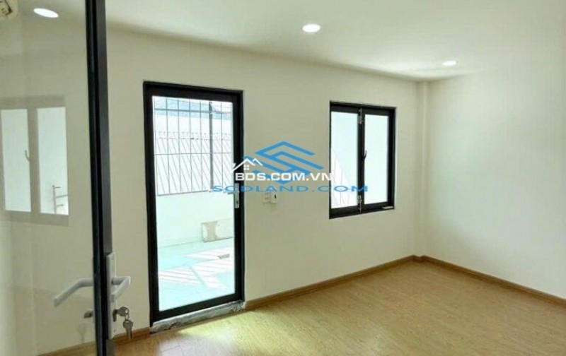 Bán nhà hẻm Phước Long, Nam Nha Trang, giá chỉ 2,35 tỷ, tiềm năng phát triển cao, LH ngay