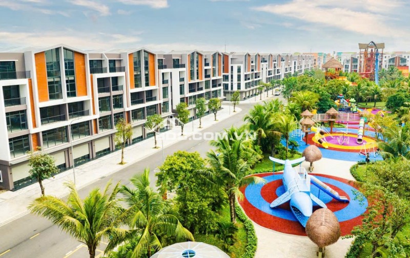 Bán liền kề xẻ khe ÁNH Dương ,vị trí đẹp ,giá tốt nhất phân khu ,không chênh, triết khấu 20-30%.Hỗ trợ lãi suất.