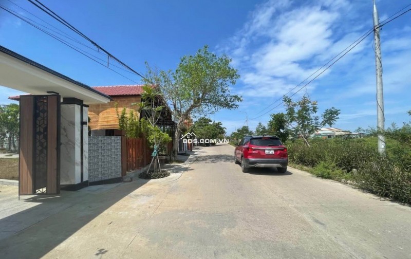  CHỈ 7XX – SỞ HỮU NGAY LÔ ĐẸP GẦN 190M² SÁT CHỢ LẠC THÀNH