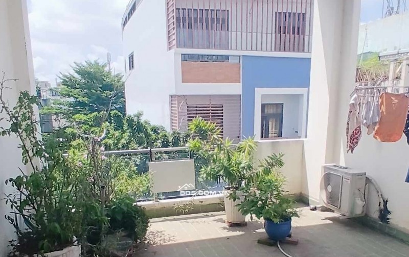 Hẻm Xe Hơi Thông- 4 tầng - Nguyễn Văn Công thông Nguyễn Kiệm - 9.5 Tỷ