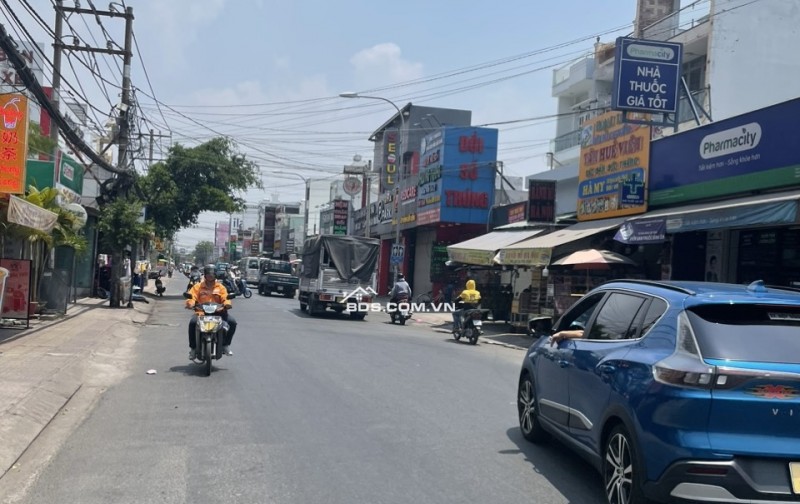 Bán nhà mặt tiền 4,3x27m giá 10,7 tỷ TL, Mặt tiền Nguyễn Ảnh Thủ, Quận 12