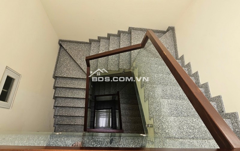  SIÊU PHẨM NHÀ 5 TẦNG NGUYỄN VĂN LINH, Q7 – GIÁ Chỉ 13,2 tỷ TL.