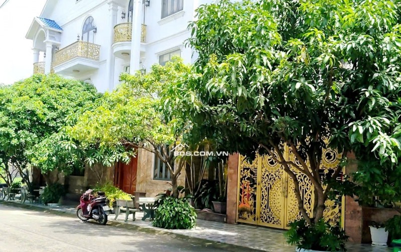 Bán Biệt Thự Cao Cấp 1 Trệt 2 Lầu.Góc 2 Mặt Tiền Thành Phố Biên Hoà Đồng Nai