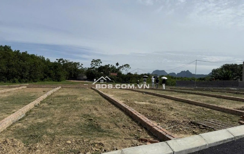 CHỈ HƠN 100TR- SỞ HỮU ĐẤT NGAY TRUNG TÂM AN BÌNH,LAC THUỶ, HOÀ BÌNH.