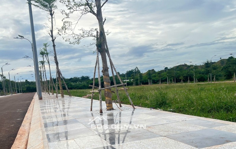 BĐS ven biển giá rẻ cho NĐT TP.HCM: LUMIAN VILLAGE liền kề Hồ Tràm – kết nối cao tốc 25 phút”