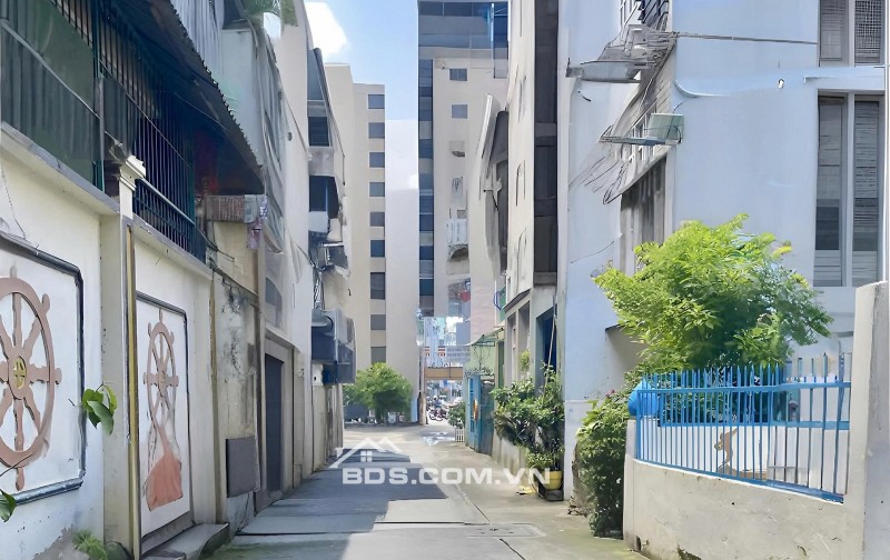 GÓC 2 HẺM NGUYỄN VĂN CỪ – NHÀ 3 TẦNG CHỈ 6.3 TỶ. LH: 0779351867 – 0764071867.