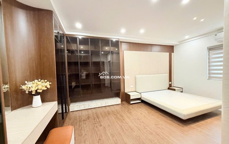 BÁN NHÀ GIẢI PHÓNG - LÔ GÓC - 3 MẶT THOÁNG - THANG MÁY - KINH DOANH  NGÕ THÔNG Ô TÔ VÀO NHÀ ‍‍ 73M   21.8 TỶ