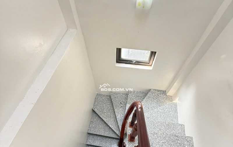 Bán nhà Lĩnh Nam – Hoàng Mai – Hà Nội – 32m2 – Mặt tiền 5m – 5 tầng – 3 ngủ - chào 6,8 tỷ.