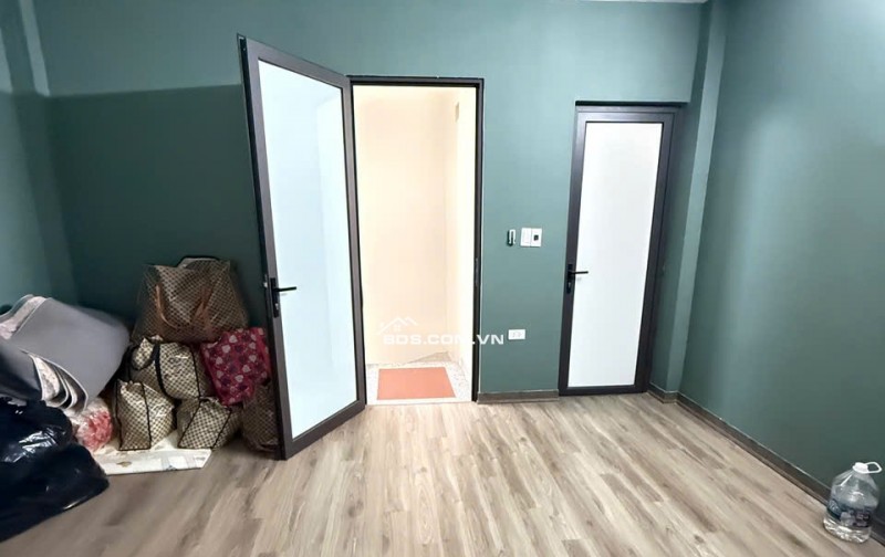 Bán nhà Lĩnh Nam – Hoàng Mai – Hà Nội – 32m2 – Mặt tiền 5m – 5 tầng – 3 ngủ - chào 6,8 tỷ.