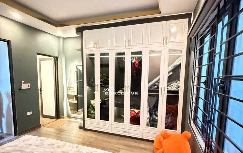 Bán nhà Lĩnh Nam – Hoàng Mai – Hà Nội – 32m2 – Mặt tiền 5m – 5 tầng – 3 ngủ - chào 6,8 tỷ.