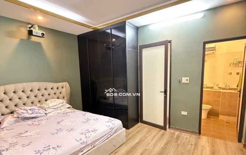 Bán nhà Lĩnh Nam – Hoàng Mai – Hà Nội – 32m2 – Mặt tiền 5m – 5 tầng – 3 ngủ - chào 6,8 tỷ.