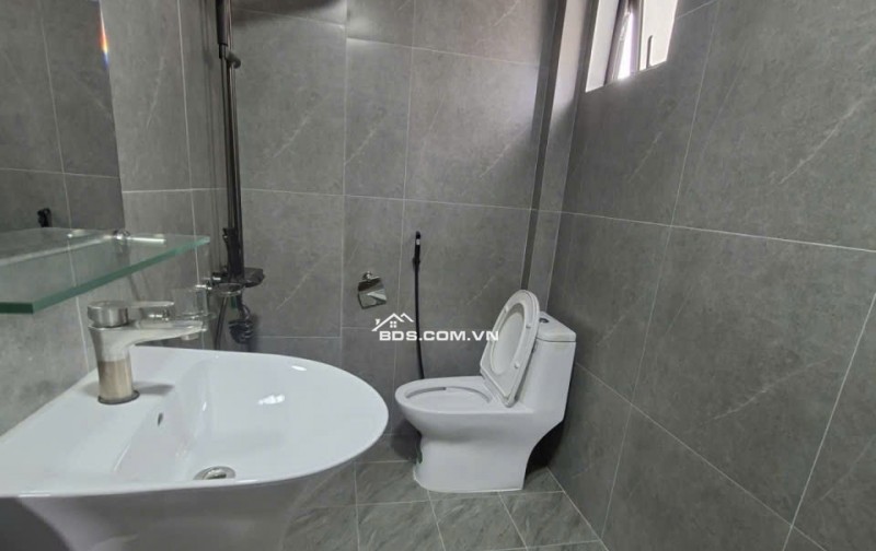 Bán nhà- Khuyến Lương- Hoàng Mai- 36m2- Lô góc - mặt tiền 4.8 m, 7 tầng thang máy – chào 8.2 tỷ