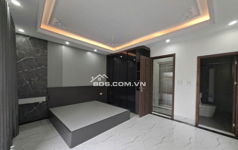 Bán nhà- Khuyến Lương- Hoàng Mai- 36m2- Lô góc - mặt tiền 4.8 m, 7 tầng thang máy – chào 8.2 tỷ