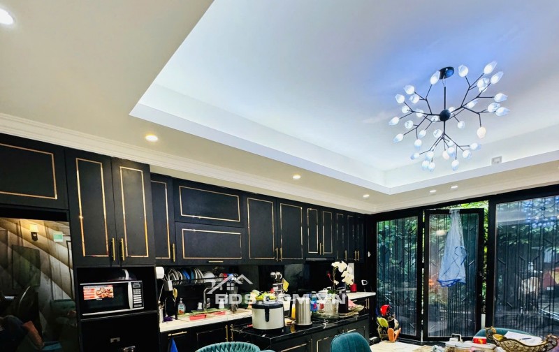 Bán nhà phố Khương Đình mặt ngõ to , ô tô vào nhà , thang máy – 23 tỷ