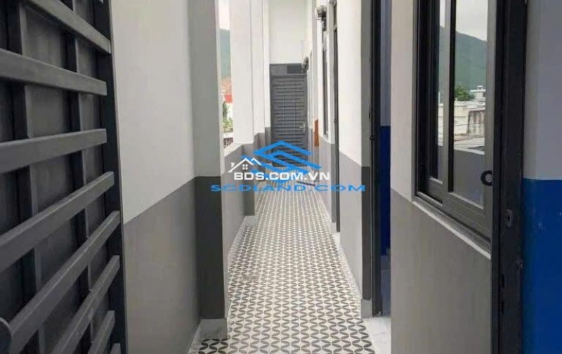 BÁN GẤP! NHÀ PHỐ 4 TẦNG 13 PHÒNG KINH DOANH, ĐANG HỢP ĐỒNG THUÊ DÒNG TIỀN ỔN ĐỊNH – VĨNH TRƯỜNG, NHA TRANG