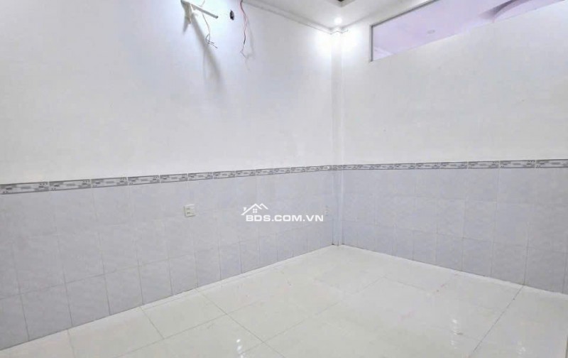  BÁN GẤP NHÀ CHÚ 5 – NGUYỄN VĂN KHẠ, TÂN AN HỘI, CỦ CHI – GIÁ CHỈ 840 TRIỆU