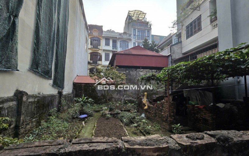 Bán Đất Lạc Long Quân, Vị trí đẹp, 100m2, 23.7Tỷ