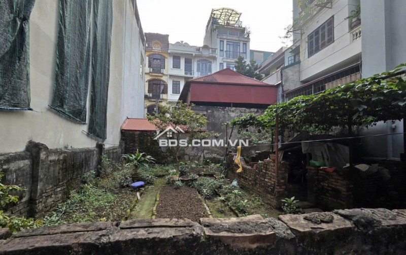 Bán Đất Lạc Long Quân, Vị trí đẹp, 100m2, 23.7Tỷ