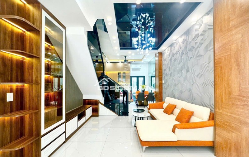 Bán nhà Full nội thất 3 lầu hẻm xe hơi 1806 Huỳnh Tấn Phát, NB. Giá 6,8 tỷ