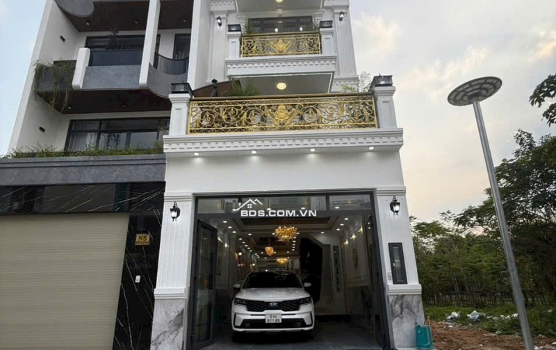 Siêu Phảm có thang máy vừa hoàn thiện đường số Phạm Hữu Lầu, Quận 7, Dt 5x18m. Giá 18,6 tỷ