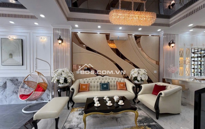 Siêu Phảm có thang máy vừa hoàn thiện đường số Phạm Hữu Lầu, Quận 7, Dt 5x18m. Giá 18,6 tỷ