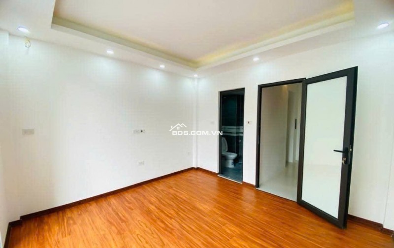 Bán nhà Giáp Nhị – 5
 tầng thang máy, nhà mới tinh, MT 4.1m – Giá 8.65 tỷ