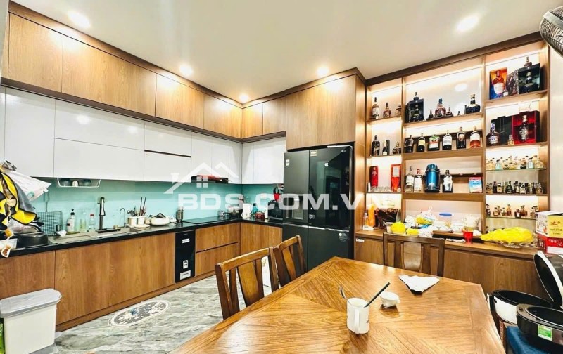 Bán nhà đường Nguyễn Xiển phân lô , ô tô tránh , kinh doanh - 10.5 tỷ