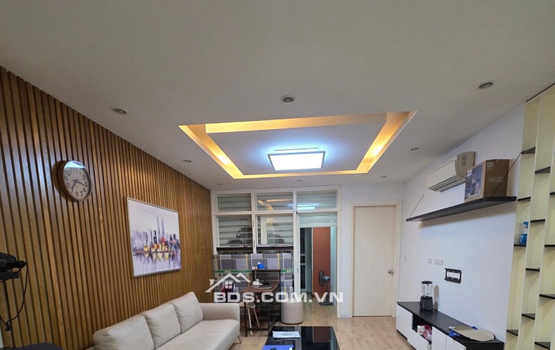 Bán chung cư cao cấp Nguyễn Lương Bằng trung tâm quận , thoáng đãng , gần hồ - 6.8 tỷ