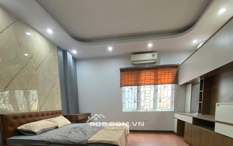 Bán nhà: Đa Sĩ Kiến Hưng Hà Đông.Gần chợ - trường. Dt:32m2, 5 tầng, 8,5 tỷ.