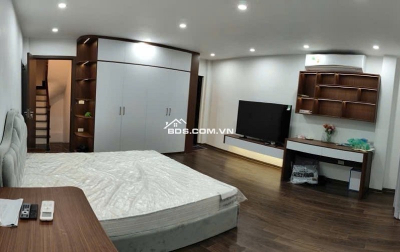 Bán Nhà Đội Cấn, 6 Tầng Có Thang Máy, Nội Thất Đẹp, 53m2, 12 Tỷ