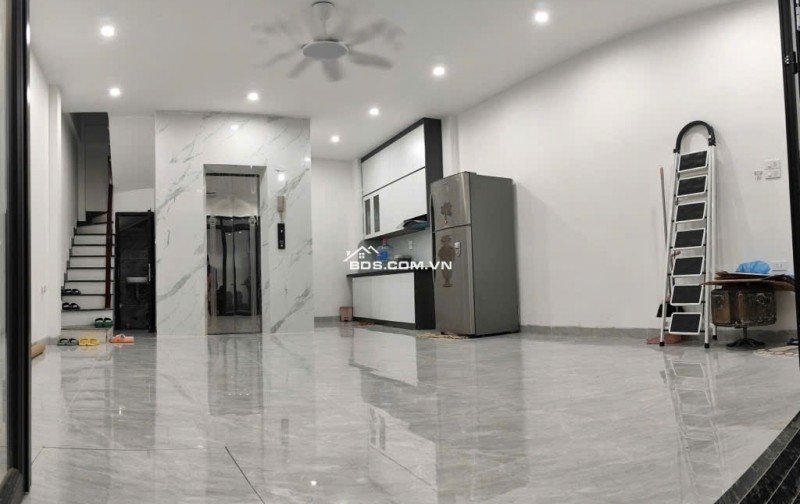 Bán Nhà Đội Cấn, 6 Tầng Có Thang Máy, Nội Thất Đẹp, 53m2, 12 Tỷ