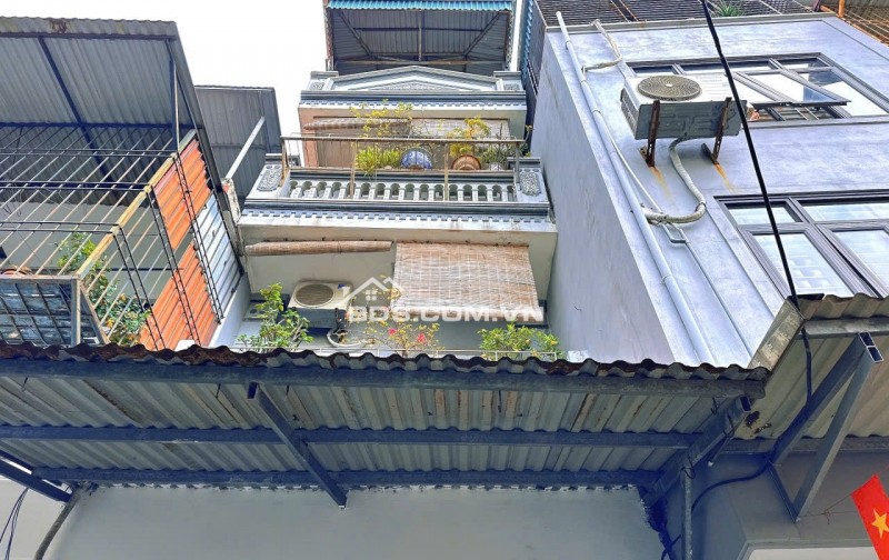 Bán nhà Đường Láng – Đống Đa – 42 m2 – Mt 3.6m – 4 Tầng – ngõ rộng – chào 9.5 tỷ