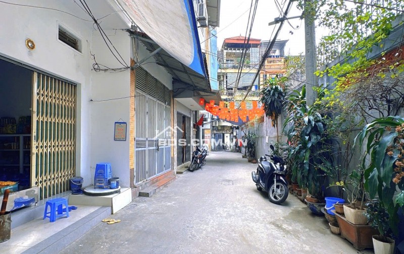 Bán nhà Đường Láng – Đống Đa – 42 m2 – Mt 3.6m – 4 Tầng – ngõ rộng – chào 9.5 tỷ