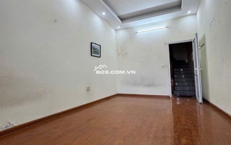 Bán nhà Đường Láng – Đống Đa – 42 m2 – Mt 3.6m – 4 Tầng – ngõ rộng – chào 9.5 tỷ
